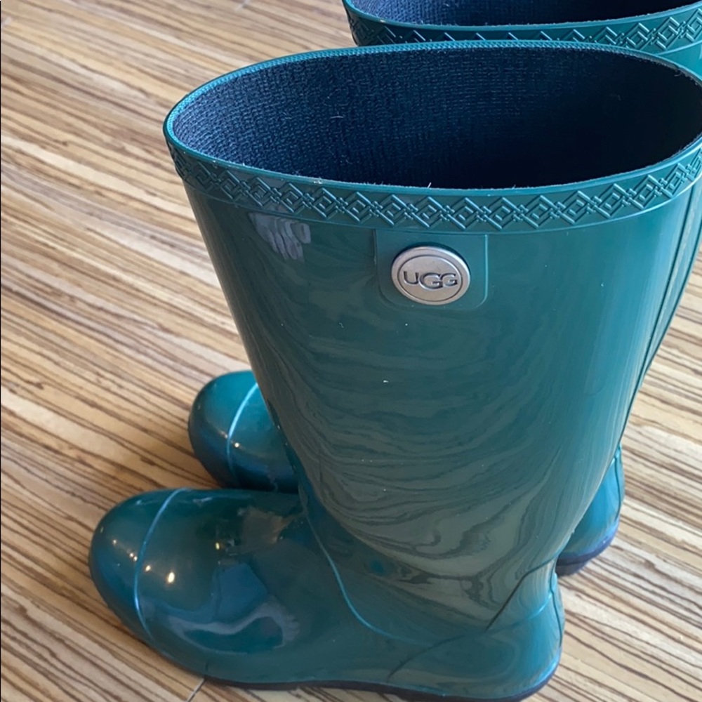 Ugg Hunter Green Rain boots Size 6